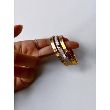 Pulseira trevos e cristais dourada aço inoxidável