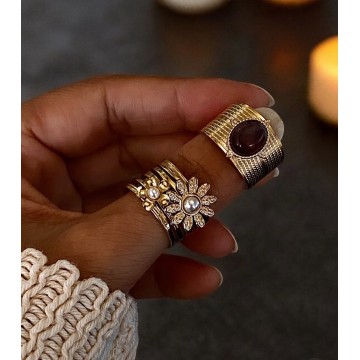 Anel Flor de Luz Malmequer aço dourado