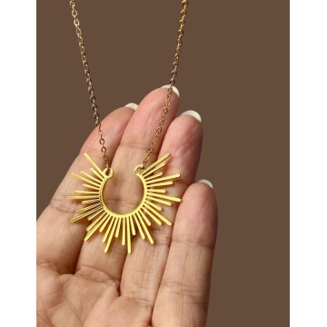Colar Eva dourado grande aço