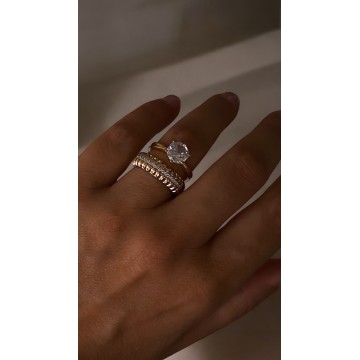 ANEL SOLITÁRIO DOURADO AÇO