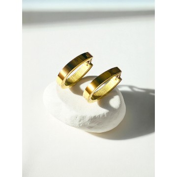 ✨ Argolas douradas que combinam com tudo   Medem 2 cm