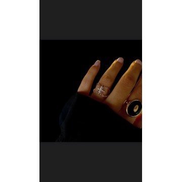 ANEL ESTRELA QUATRO PONTAS ✨  A estrela de quatro pontas