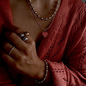 COLAR AMOR ETERNO – CORAÇÃO DUPLO DOURADO E ROSA COLAR AMOR ETERNO – CORAÇÃO DUPLO DOURADO E ROSA