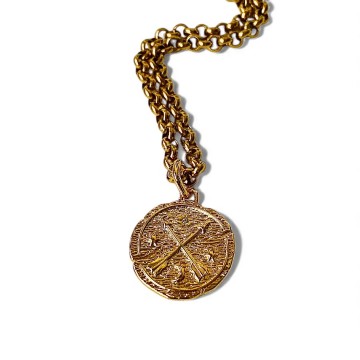 COLAR AMULETO DUAS SETAS CRUZADAS