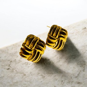 BRINCOS VINTAGE EM AÇO DOURADO