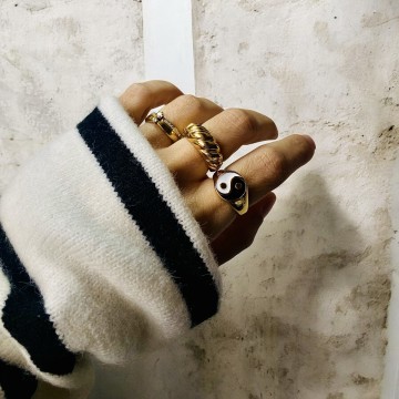 ANEL YIN YANG AÇO DOURADO