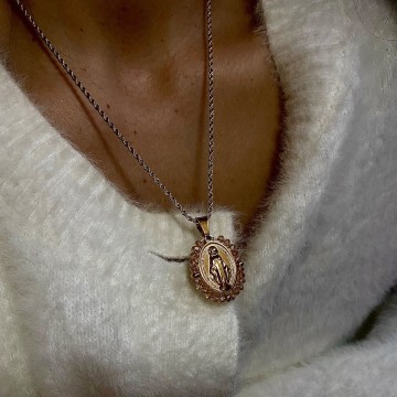 COLAR NOSSA SENHORA DOURADO E CRISTAIS CHAMPANHE