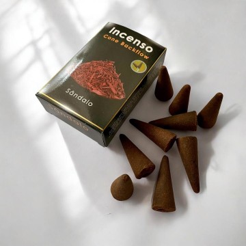 CONES DE INCENSO SÂNDALO – BACKFLOW