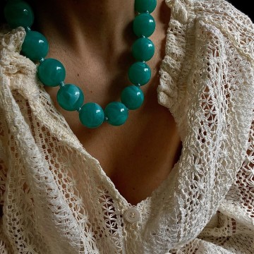 COLAR BOLAS EM RESINA – VÁRIAS CORES 	•	Bolas em resina