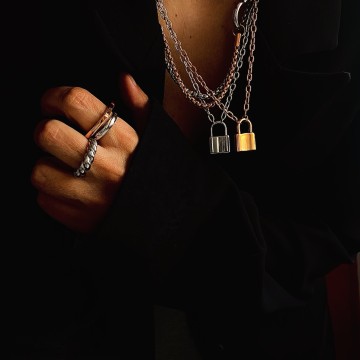 COLAR CADEADO DOURADO