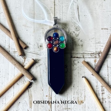 PENDENTE OBSIDIANA NEGRA COM SETE CHAKRAS
